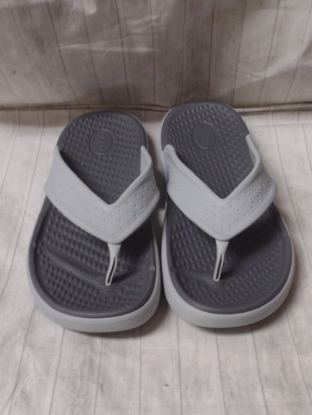 Crocs Men's Gray Flip Flop Sandals (J1313)